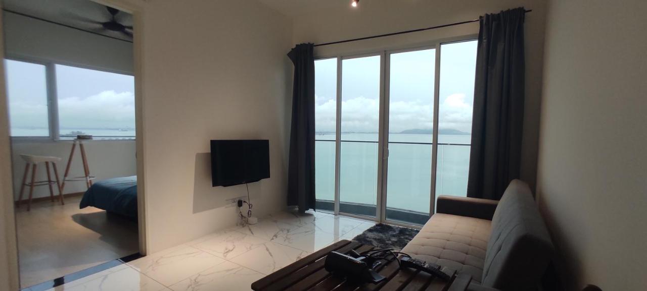 Infinite Seaview With Penang Bridge Suite With Sunrise Up To 11 Person 바얀레파스 외부 사진