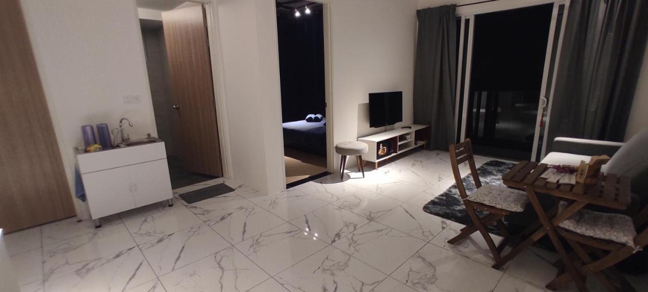Infinite Seaview With Penang Bridge Suite With Sunrise Up To 11 Person 바얀레파스 외부 사진