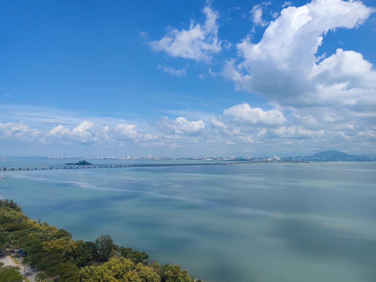 Infinite Seaview With Penang Bridge Suite With Sunrise Up To 11 Person 바얀레파스 외부 사진