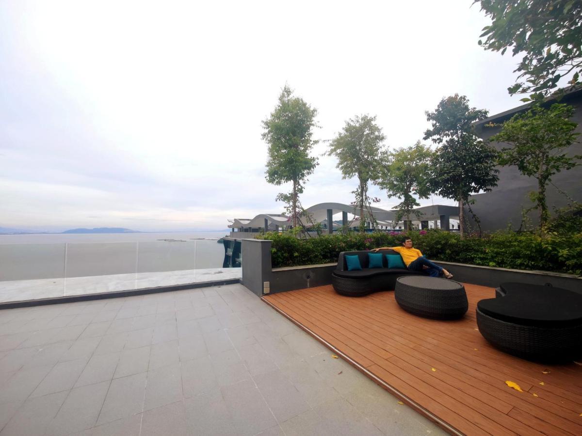 Infinite Seaview With Penang Bridge Suite With Sunrise Up To 11 Person 바얀레파스 외부 사진
